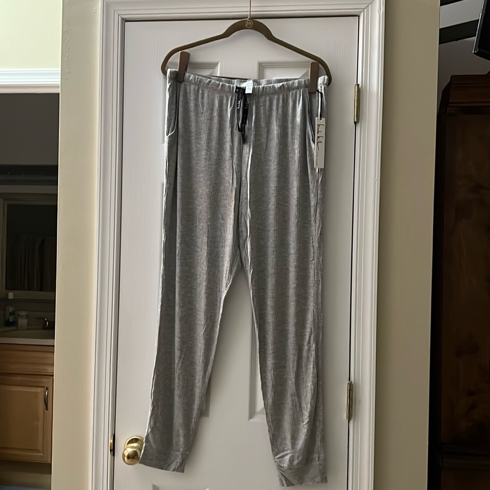 Relaxed pants